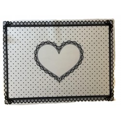 Eszköz aláltét szíves fehér 40x30cm